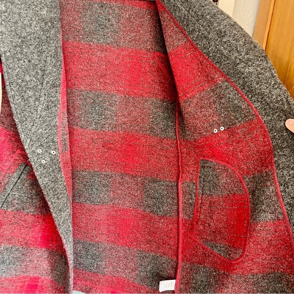Max Studio Hooded Wool Blend Red and Grey Plaid Women Jacket Coat Size Small - Picture 6 of 11